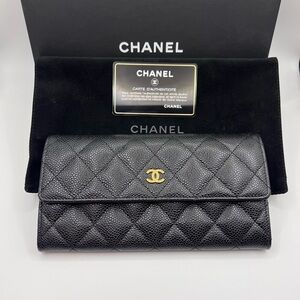SOLD🌟AUTHENTIC CHANEL Black Caviar Quilted Leather Long Wallet with Gold CC logo
